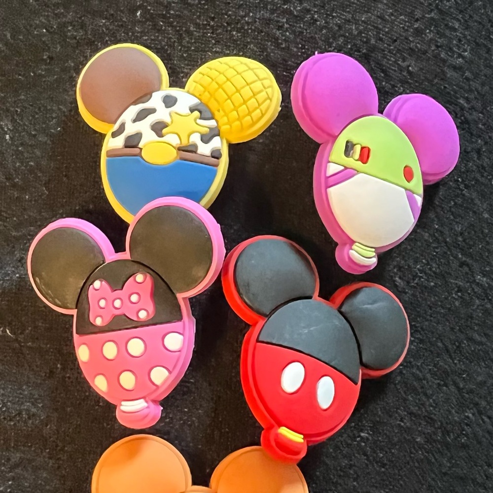 Croc charms